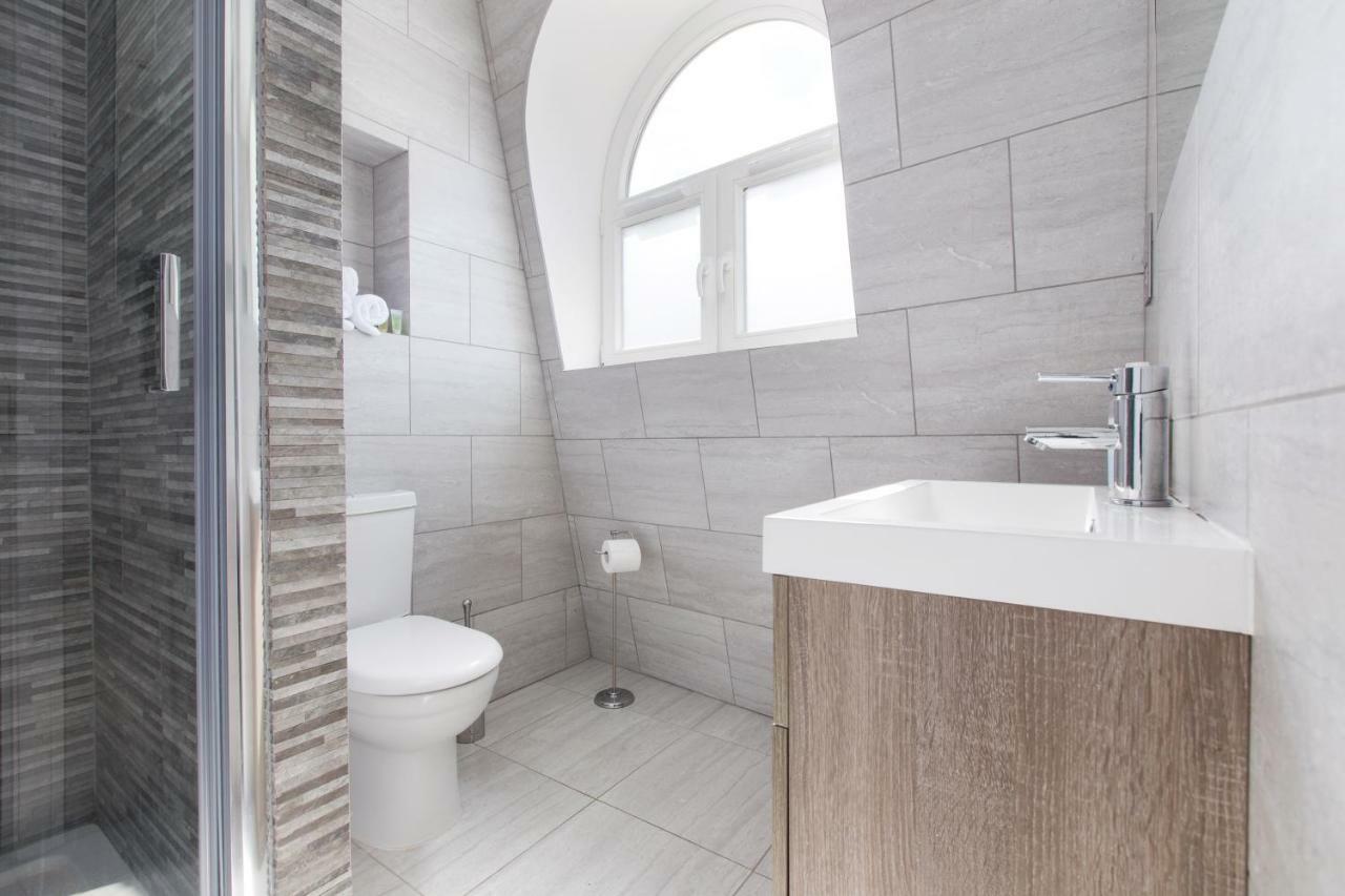 Apartment Emperors Gate By Allo Housing *