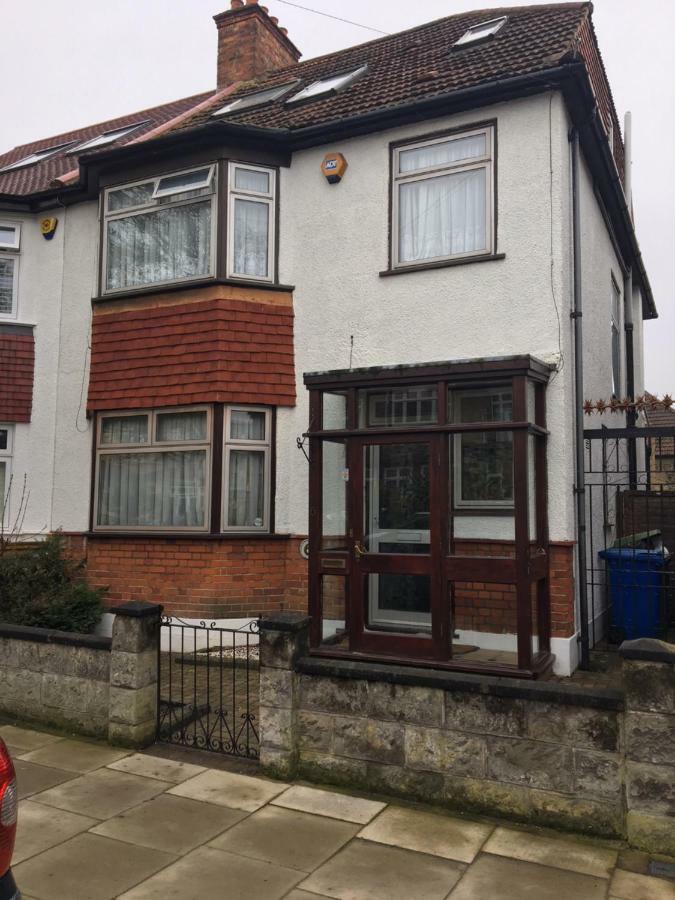 @dove Homestay London