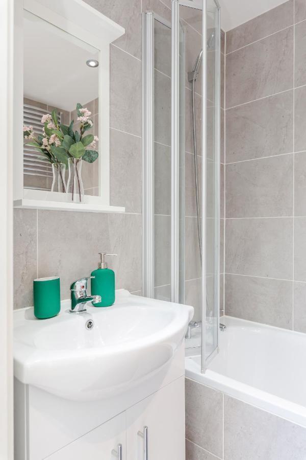 Excel Serviced Apartments: Central Convenience