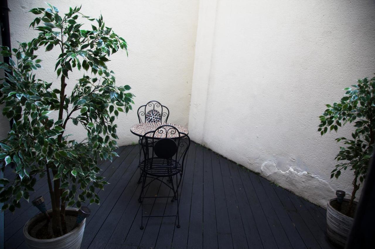 Apartment Crashpads Shoreditch Loft With Private Courtyard