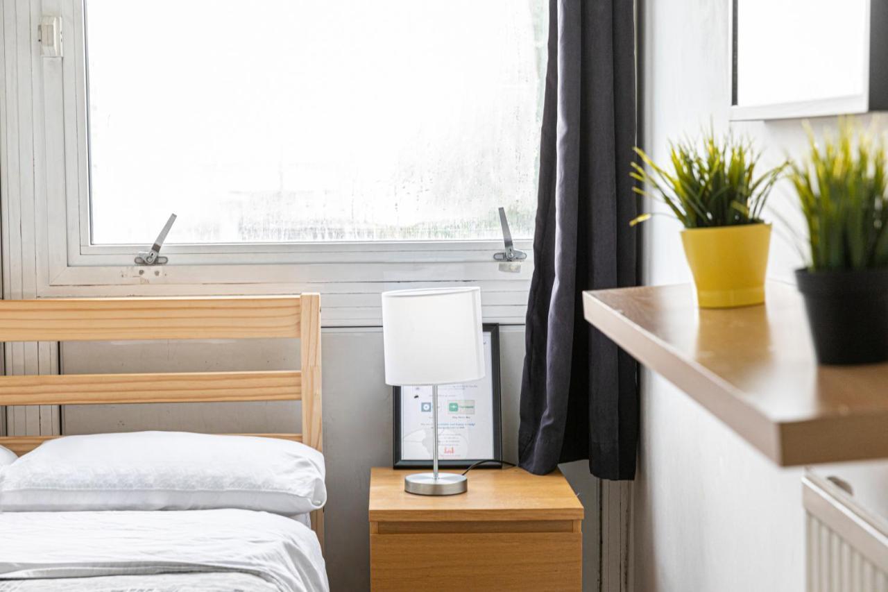 Homestay Tower Bridge - 8 *