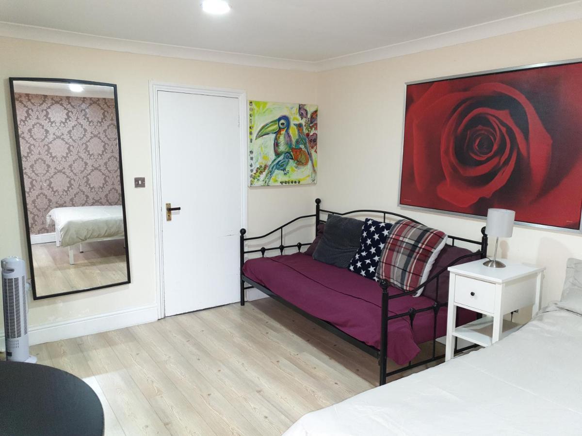 Appartement Dodi Aparts London, Near Stratford Close To Tube Station *