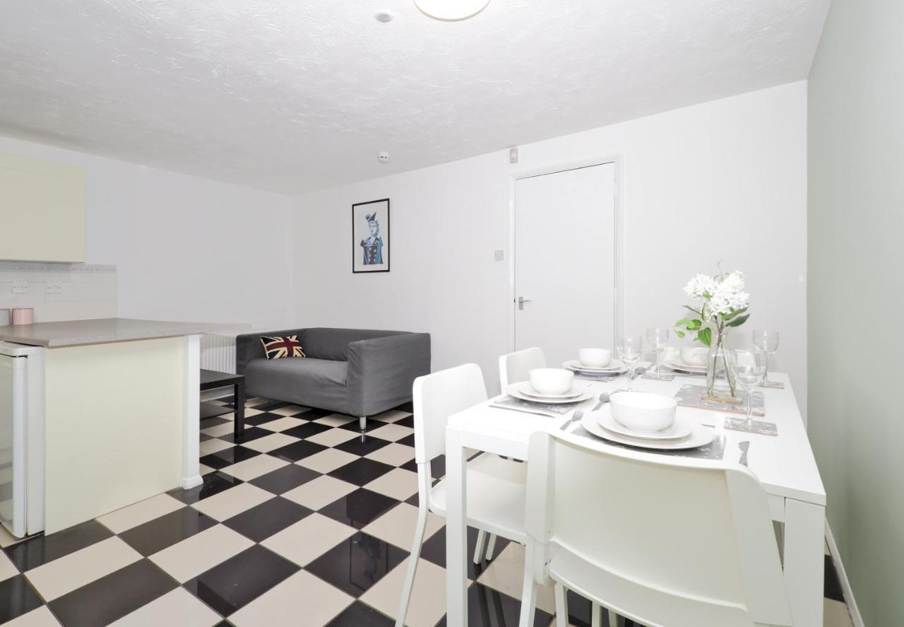 Harlinger Annexe 3* London