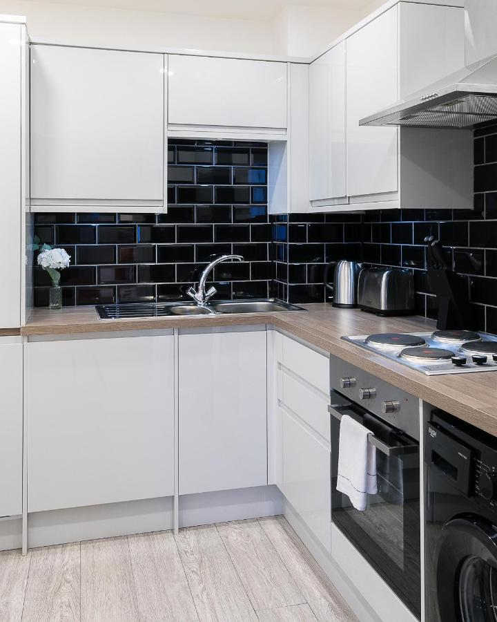 Apartment Cromwell Road London