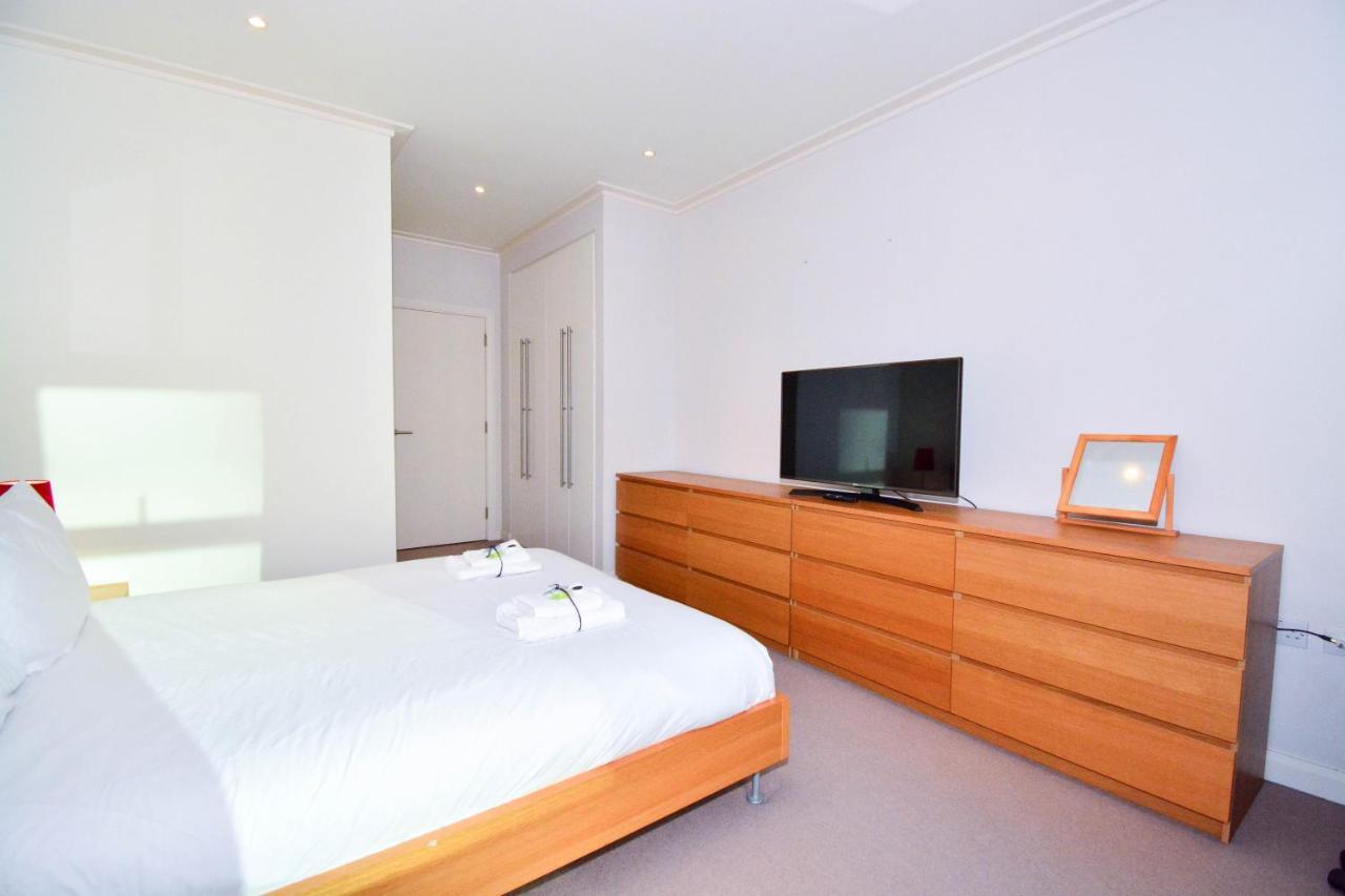 Canary Wharf - Corporate River View Apartments Apartment London