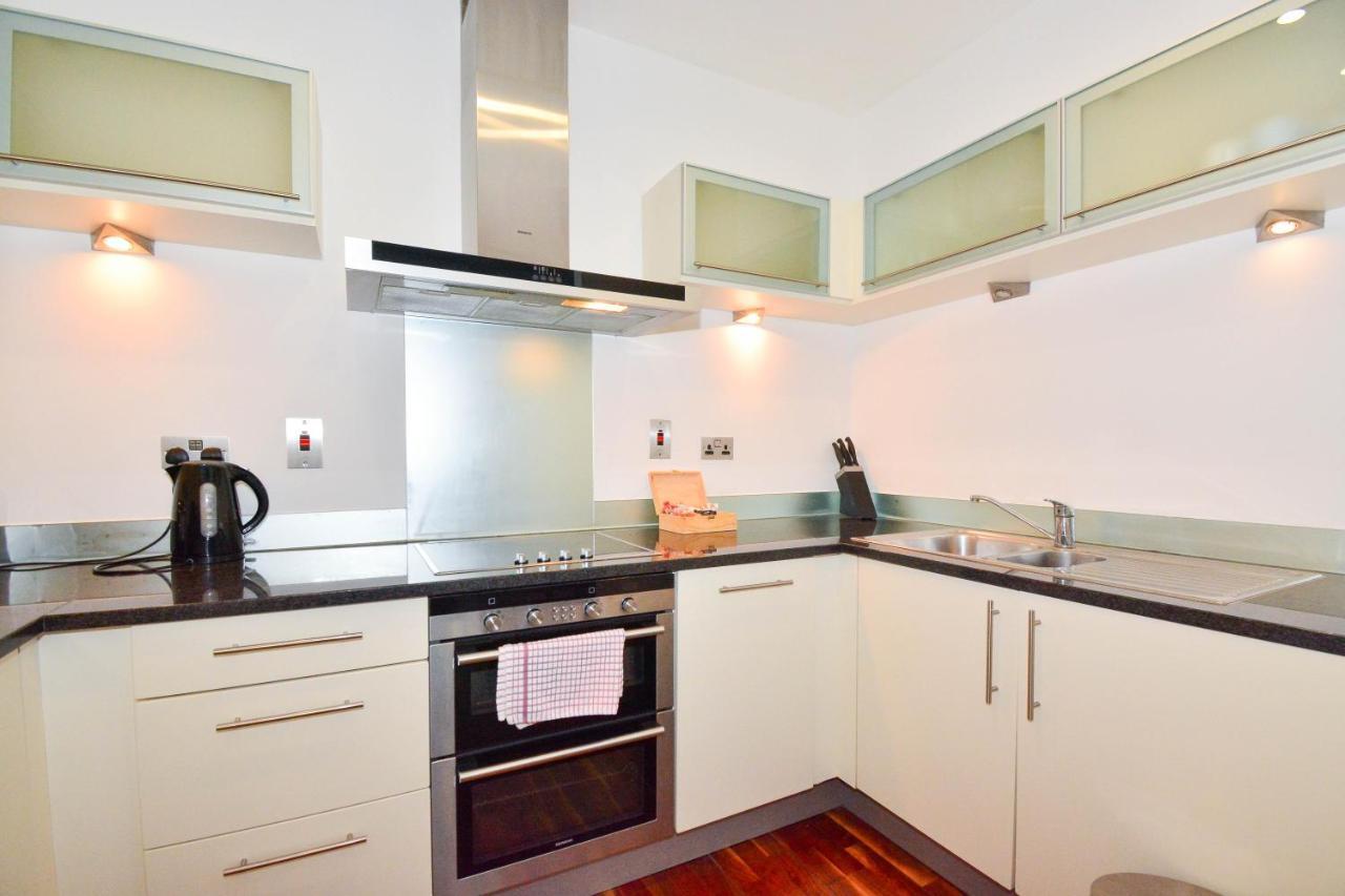 Canary Wharf - Corporate River View Apartments Apartment