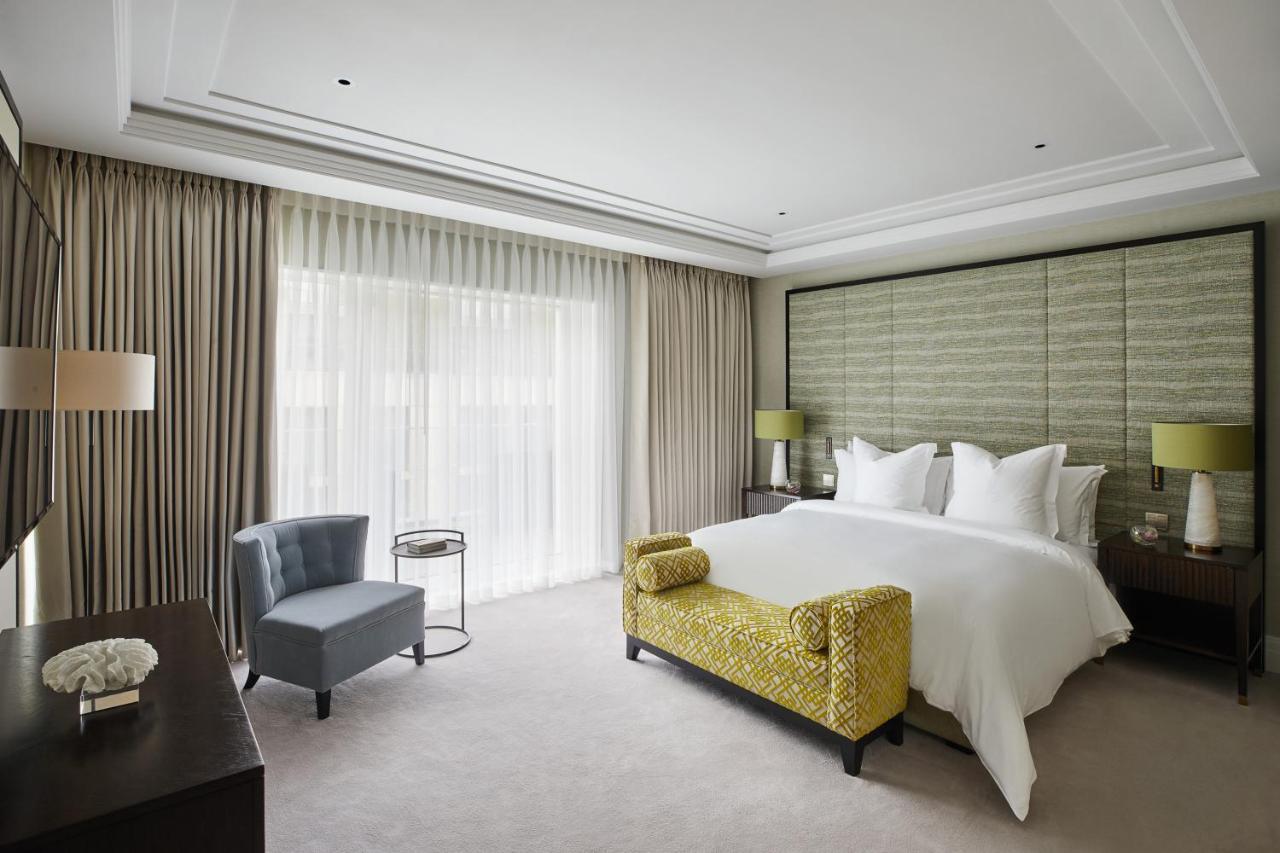 Four Seasons Residences At Ten Trinity Square Hotel London