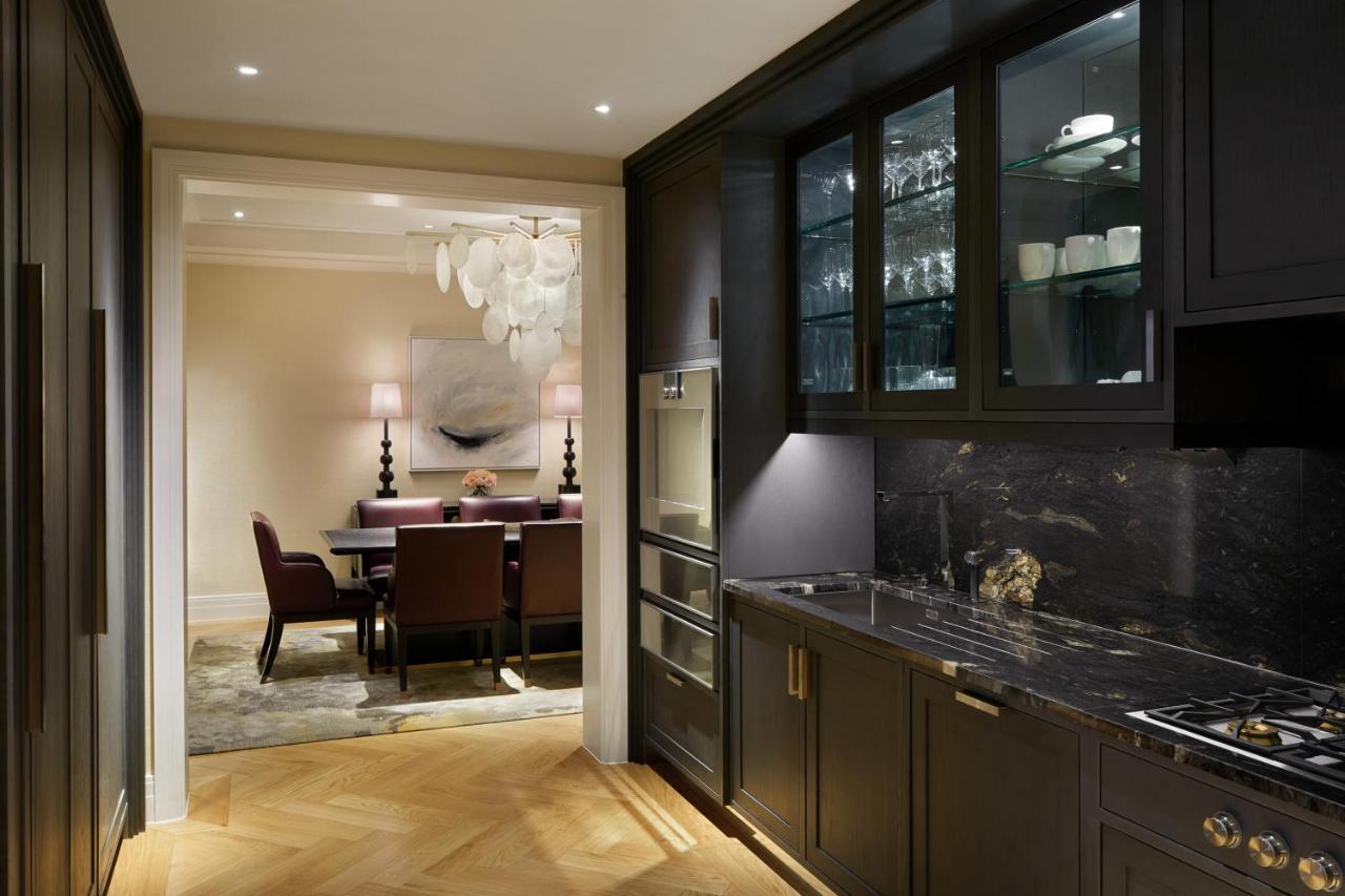 Four Seasons Residences At Ten Trinity Square Hotel London