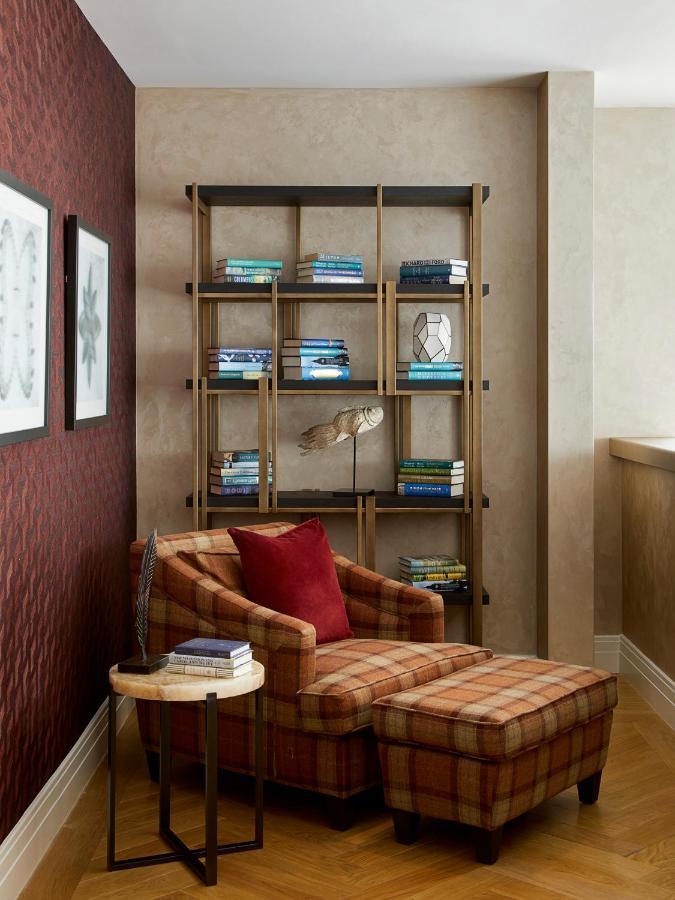 Four Seasons Residences At Ten Trinity Square