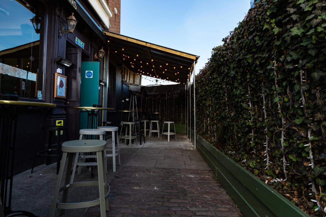 Hostal Publove @ The Exmouth Arms, Euston