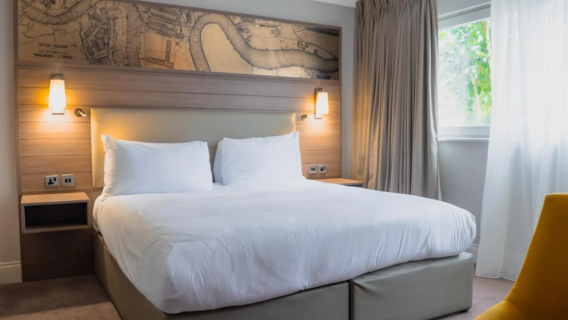 Top Hotels in Canary Wharf and Docklands, London
